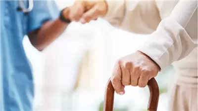 علامات خفية في الأمعاء قد تكشف الشلل الرعاش قبل ظهور أعراضه بسنوات.. تعرف عليها 