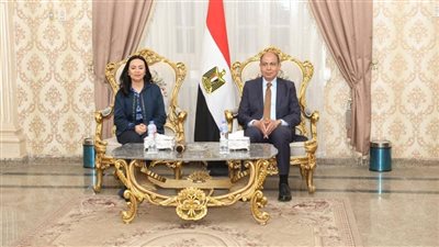 محافظ المنيا يستقبل وزيرة التضامن في زيارة لتفقد الأنشطة والفعاليات