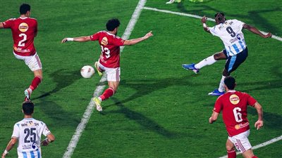 وفقًا للائحة.. بيراميدز يصرف مكافآت الفوز على الأهلي دون مبالغ استثنائية | خاص