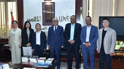 محافظ الأقصر يبحث التعاون الثقافي والمعرفي مع وفد صيني من مقاطعة هوبي