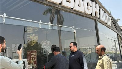 استمرار الحملات المكبرة بالقاهرة الجديدة.. تنفيذ 160 قرار غلق وتشميع بالتجمع الأول