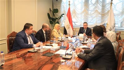 وزير التعليم العالي يبحث تعزيز تنافسية الجامعات المصرية في التصنيفات الدولية