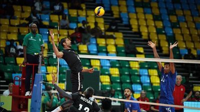 الأهلي يضرب موعدًا مع بتروجيت في نصف نهائي إفريقيا للطائرة