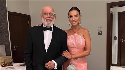 ريهام عبد الغفور تهدي تكريمها في مهرجان المركز الكاثوليكي لروح والدها