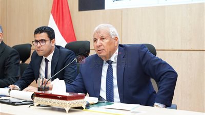 محافظ مطروح يقترح إنشاء صندوق للتكافل الاجتماعي لدعم التعليم والصحة والأسر الأولى بالرعاية