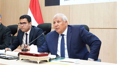 محافظ مطروح يوجه بترشيد استهلاك المياه عبر مبادرة لتركيب القطع الموفرة بالمصالح الحكومية والمساجد