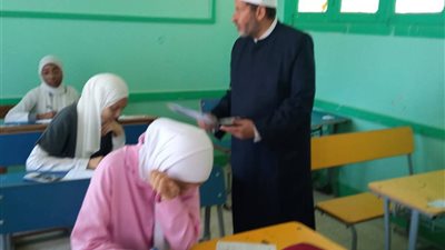 اليوم.. طلاب النقل الثانوي الأزهري بجنوب سيناء يؤدون امتحانات النحو والتوحيد والكيمياء