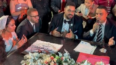 بعد أن اجتمعا في العتاولة.. الفنان محمد محسن يحتفل بعقد قرانه وأحمد السقا يشهد على العقد