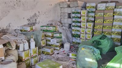محافظ الإسكندرية: ضبط 30 طن أسمدة ومبيدات زراعية مجهولة المصدر داخل منشأة غير مرخصة