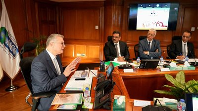 وزير البترول: تعظيم القيمة المضافة من خام الفوسفات بشراكات وطنية ودولية