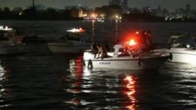 ألقى بنفسه من أعلى المحور.. جهود مكثفة لفرق الإنقاذ النهري لانتشال جثمان شاب بنيل الأقصر