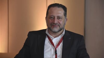  الدكتور محمد عبد العزيز
