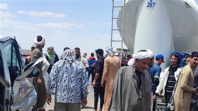 إصابة 12 شخصًا إثر تصادم سيارتين على الطريق الصحراوي في البحيرة
