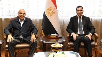 وزير الشباب يلتقي رئيس الشركة المتحدة للرياضة لبحث أوجه التعاون المشترك