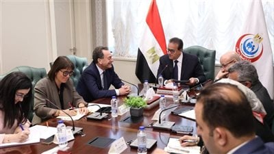 وزير الصحة يبحث مع السفير الفرنسي تعزيز علاج صغار فلسطين المصابين بالأورام