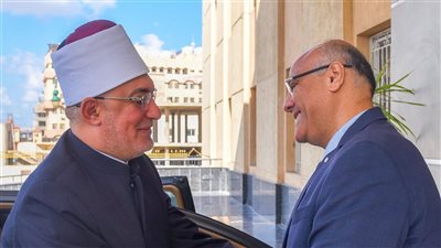 أبرزها الأسرية.. مفتي الجمهورية يبحث إنشاء فرع مستقل للدار بالإسكندرية لمواجهة المشكلات المجتمعية 
