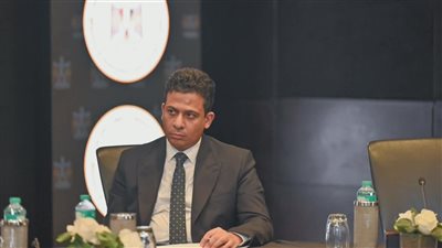 تعيين علي عزب مساعدًا لوزير الاستثمار للشؤون التشريعية والقانونية