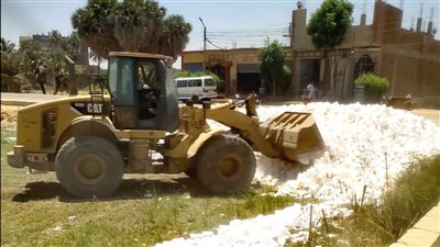 إزالة تعديات على أراضي زراعية وبحث خطط النظافة ورفع الإشغالات بالأقصر