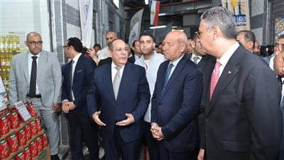  تخفيضات تصل إلى 20٪.. القابضة الغذائية تشارك بـ4 شركات في السوق الحضاري بحدائق القبة