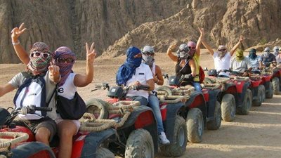 تنسيق جديد للسفاري.. غرفة السياحة تُلزم منظمي الرحلات الصحراوية بالتواصل مع مركز البحث والإنقاذ | خاص