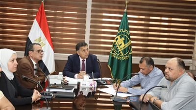 محافظ القليوبية يتابع معدلات تنفيذ غرفة الأزمات التبادلية لدعم الشبكة الوطنية للطوارئ والسلامة العامة بالمحافظة