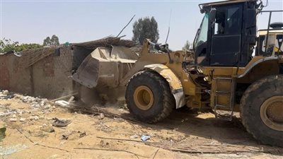 جهاز العبور الجديدة يزيل تعديات ومبانٍ مخالفة على مساحة 8 أفدنة بجمعية أحمد عرابي