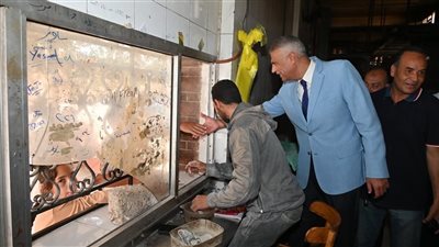 محافظ جنوب سيناء يتفقد خدمات التموين والمخبز الآلي بطور سيناء ويشدد على جودة السلع والخبز