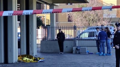 بطعنة نافذة بالقلب.. مقتل شاب مصري في إيطاليا والشرطة تعلن توقيف 3 أشخاص 