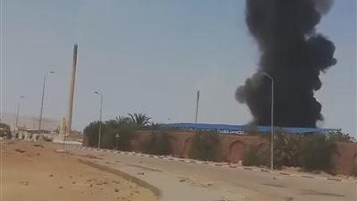 إصابة شخصين باختناق خلال إخماد حريق بمصنع قطن في سوهاج