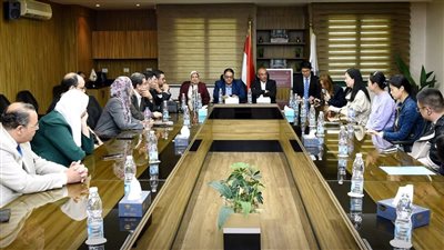 تعاون مصري صيني جديد.. تسليم أجهزة مناظير حديثة لمستشفيات جامعة عين شمس| صور