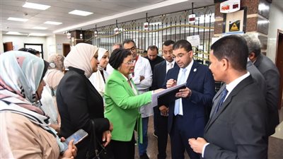 تعاون بين الصحة وجامعة الأقصر لدمج أدلة الولادة الآمنة بالمناهج وخفض معدل الإنجاب الكلي