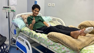 حالة نادرة عالميًا.. مستشفى أبو الريش ينجح في إنهاء معاناة صغير الصواعق الكهربائية
