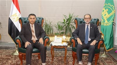 محافظ القليوبية يستقبل رئيس الهيئة القومية لسلامة الغذاء لبحث تعزيز الرقابة على الأسواق ودعم الصناعات الغذائية