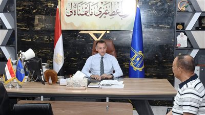 محافظ أسوان يلتقي برئيس شركة مياه الشرب والصرف الصحي الجديد