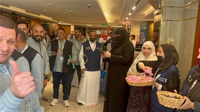 وسط فرحة الحجاج.. وصول 6 آلاف حاج سياحي إلى الأراضي المقدسة وتيسيرات كبيرة بالمطارات | صور