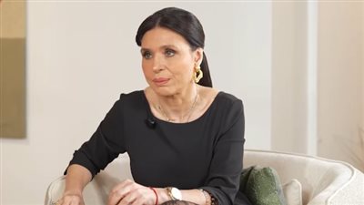  دينا تكشف حقيقة خضوعها لعمليات تجميل: معملتش غير في مناخيري من 4 سنين