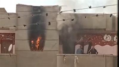النار كلت العفش.. السيطرة على حريق شقة سكنية بكفر الزيات بالغربية 