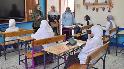 طلاب النقل بتعليم جنوب سيناء يؤدون امتحانات نهاية العام في الانجليزي والرياضيات واللغة العربية والكيمياء والجغرافيا