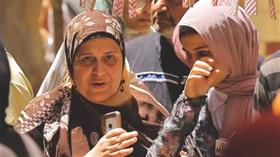 حزن الطلاب أمام اللجان