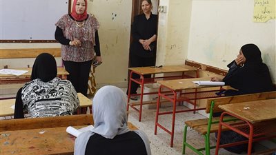 هدوء وانضباط داخل اللجان.. تعليم جنوب سيناء تواصل متابعة الامتحانات وتدعم الطلاب بالنماذج الاسترشادية حتى آخر مادة