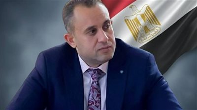 رئيس جهاز العلمين الجديدة يُلزم المحال التجارية بسرعة استخراج تراخيص التشغيل