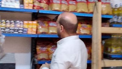 ضبط 5 أطنان أعلاف مجهولة وألف لتر ألبان غير صالحة خلال حملات رقابية في ببا ببني سويف