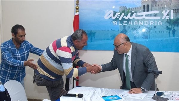 بعد فحص 40 شكوى.. محافظ الإسكندرية يوجه بتوفير 9 فرص عمل بالتنسيق مع المديرية