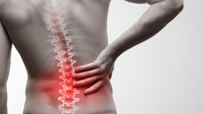 استشاري عظام: الكشف المبكر عن تشوهات العمود الفقري يحقق نسبة شفاء تصل لـ 100%
