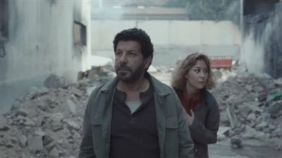 قبلة على جبين الشهداء.. إياد نصار يعلق على سؤال عن مسلسل صحاب الأرض بامتحان كلية الآداب بجامعة العاصمة