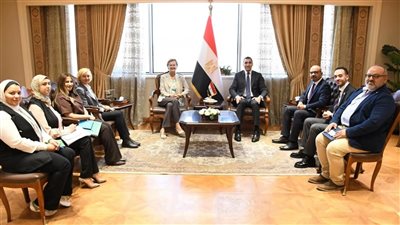 وزير الشباب والرياضة يلتقي مع سفيرة الاتحاد الأوروبي بالقاهرة | صور