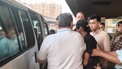 نفسي أبطل مخدرات.. التضامن ومكافحة الإدمان يستجيبان لـ القاهرة 24 وينقلان شابًا بلا مأوى للعلاج| صورة