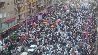 الآلاف يؤدون صلاة عيد الأضحى بساحة سيدي بشر بالإسكندرية