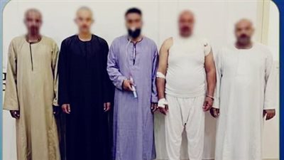 بعد مقتل شخص وإصابة اثنين.. ضبط طرفي مشاجرة بالأسلحة النارية بسبب خلافات الجيرة بسوهاج