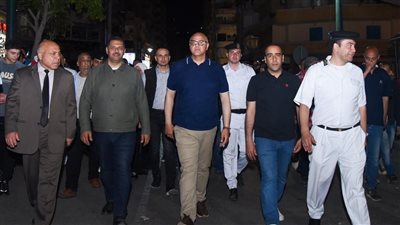 غلق 11 محلا والحفاظ على حرم الطريق.. أبرز توجيهات محافظ الإسكندرية خلال جولة بحي منتزه أول